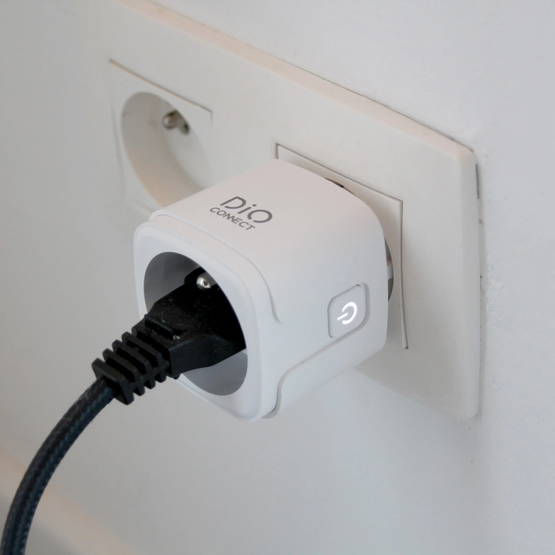 3 Connected plugs with remote control - DiO Connect - Image 7